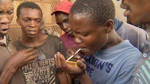 Nigerian youths using drugs in the open